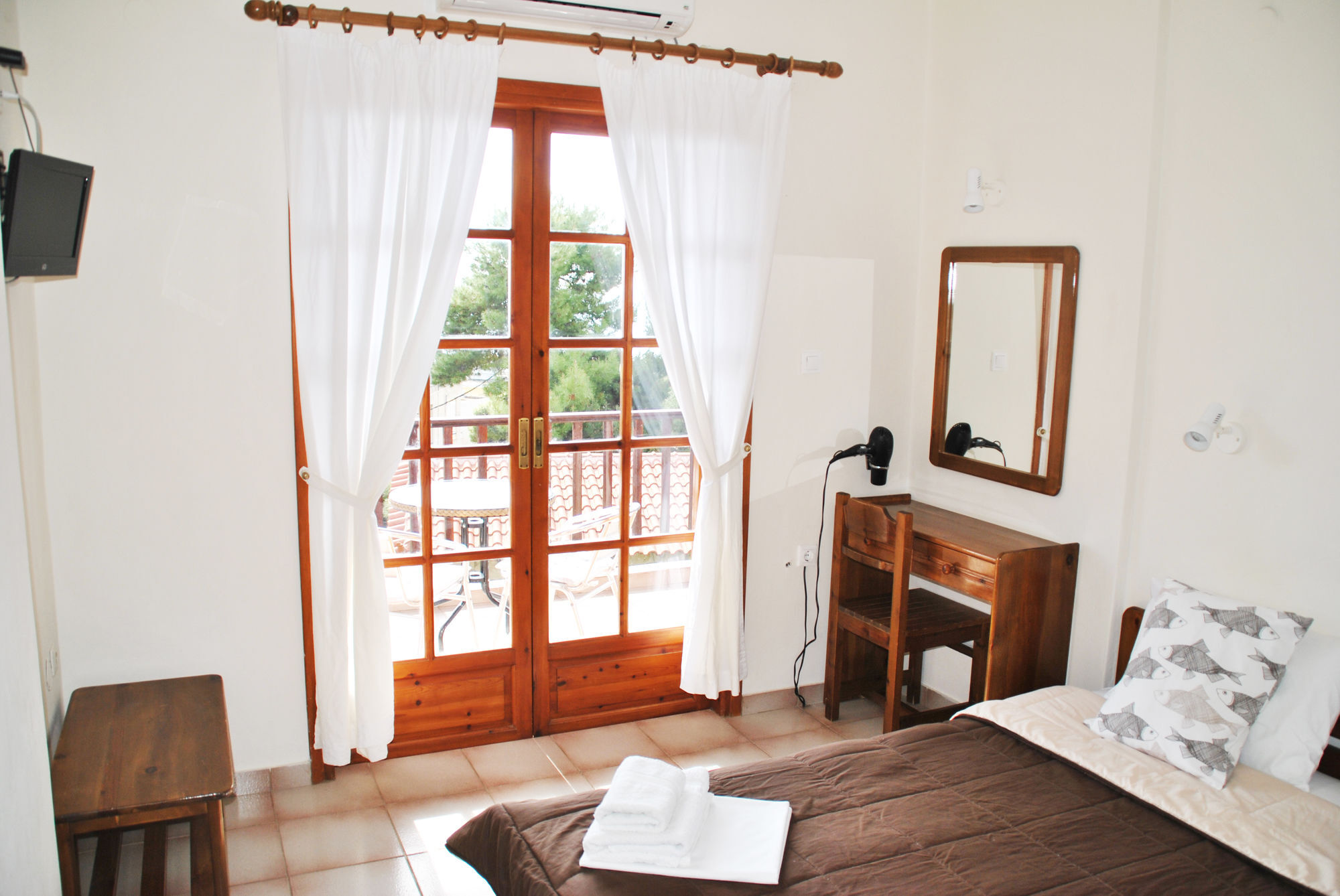 123 Soleil Studios Agia Marina  Bagian luar foto